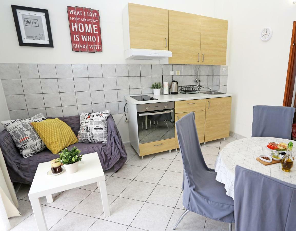 Apartments Tona Zaboric Buitenkant foto