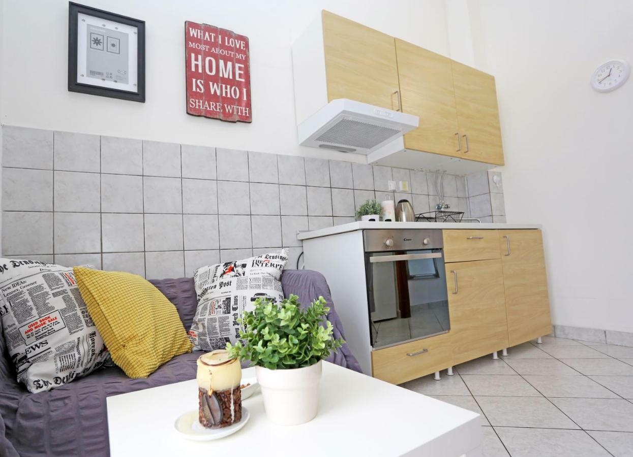 Apartments Tona Zaboric Buitenkant foto